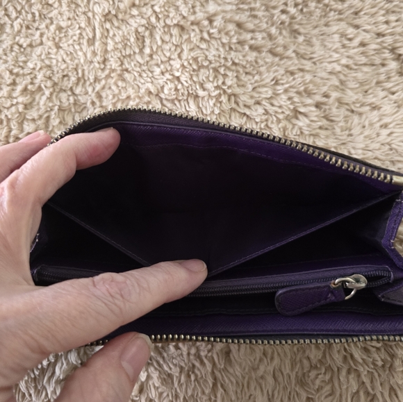 Coach L-Zip Signature Long Wallet With Purple Trim EUC - Picture 8 of 12